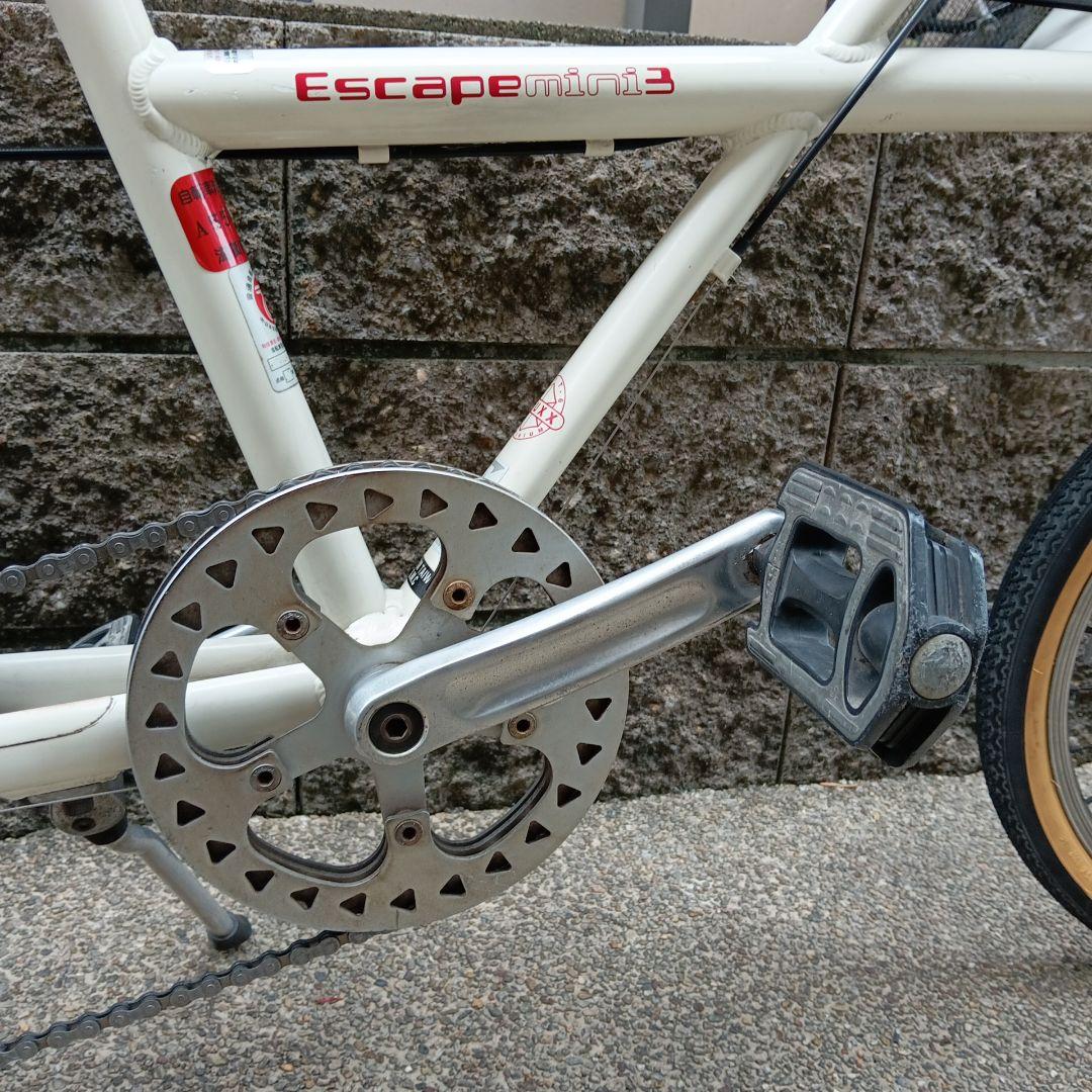Escape Mini 3 ホワイト 小径自転車 前カゴ付き
