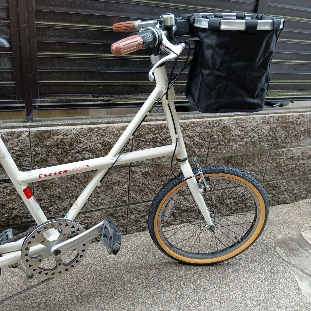 Escape Mini 3 ホワイト 小径自転車 前カゴ付き