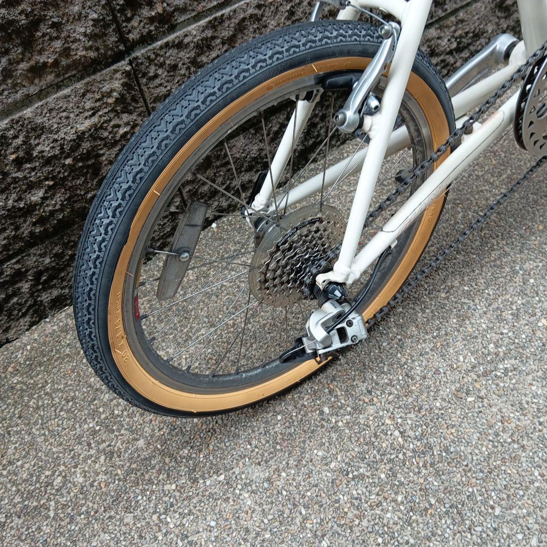 Escape Mini 3 ホワイト 小径自転車 前カゴ付き