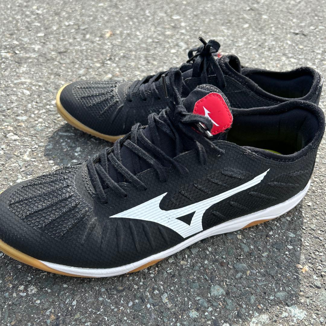 Mizuno フットサルシューズ ブラック/ホワイト　体育館用シューズ