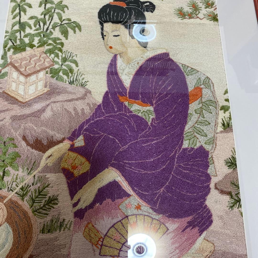 日本画 女性の姿 紫色の着物 文化刺繍