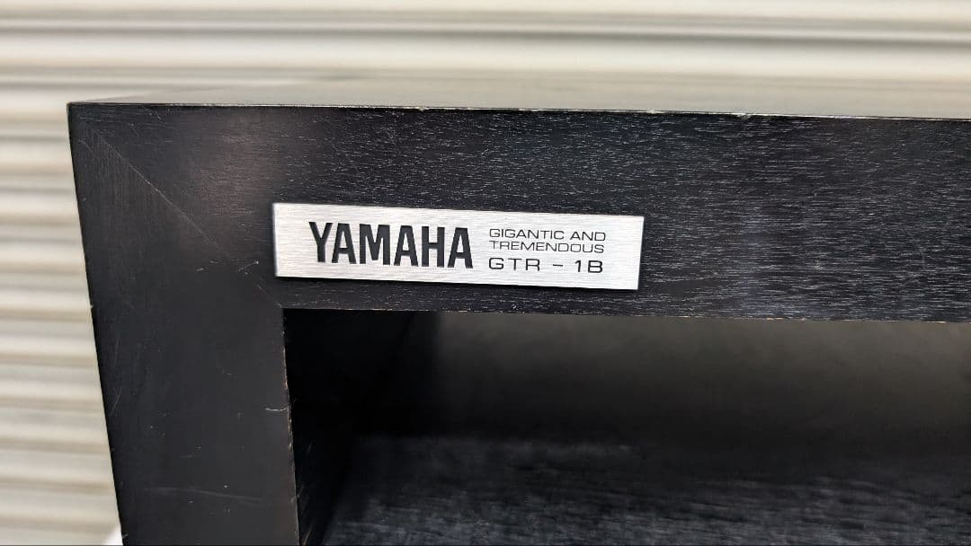 YAMAHA GTR-1B GTラック ブラック木製（エンブレム付)