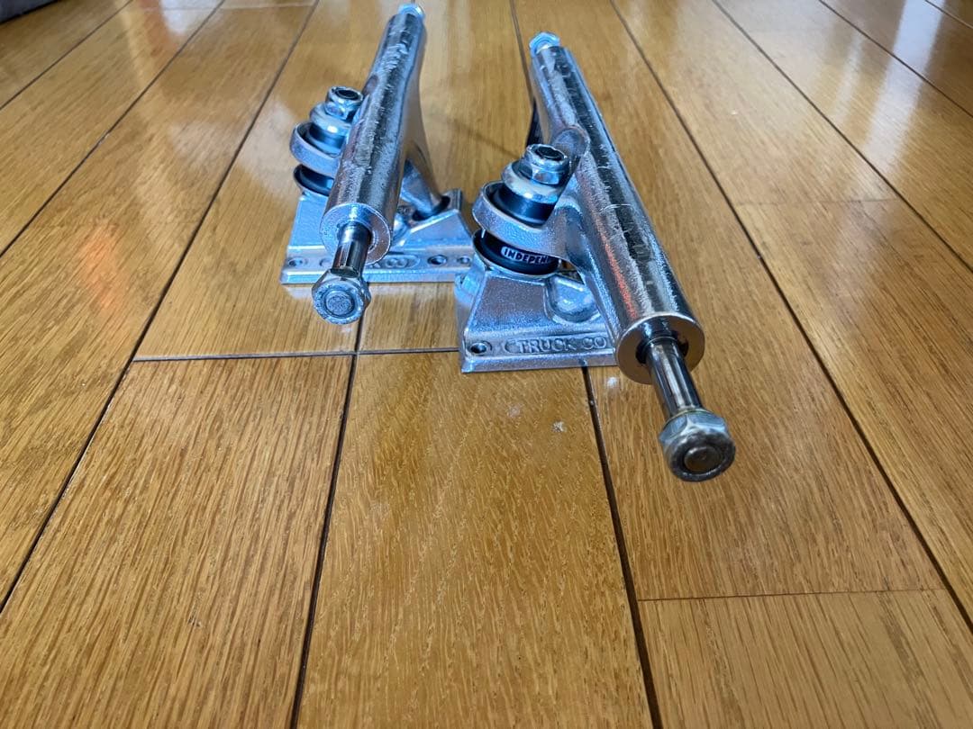 INDEPENDENT TRUCK インディペンデント トラック 215 HI