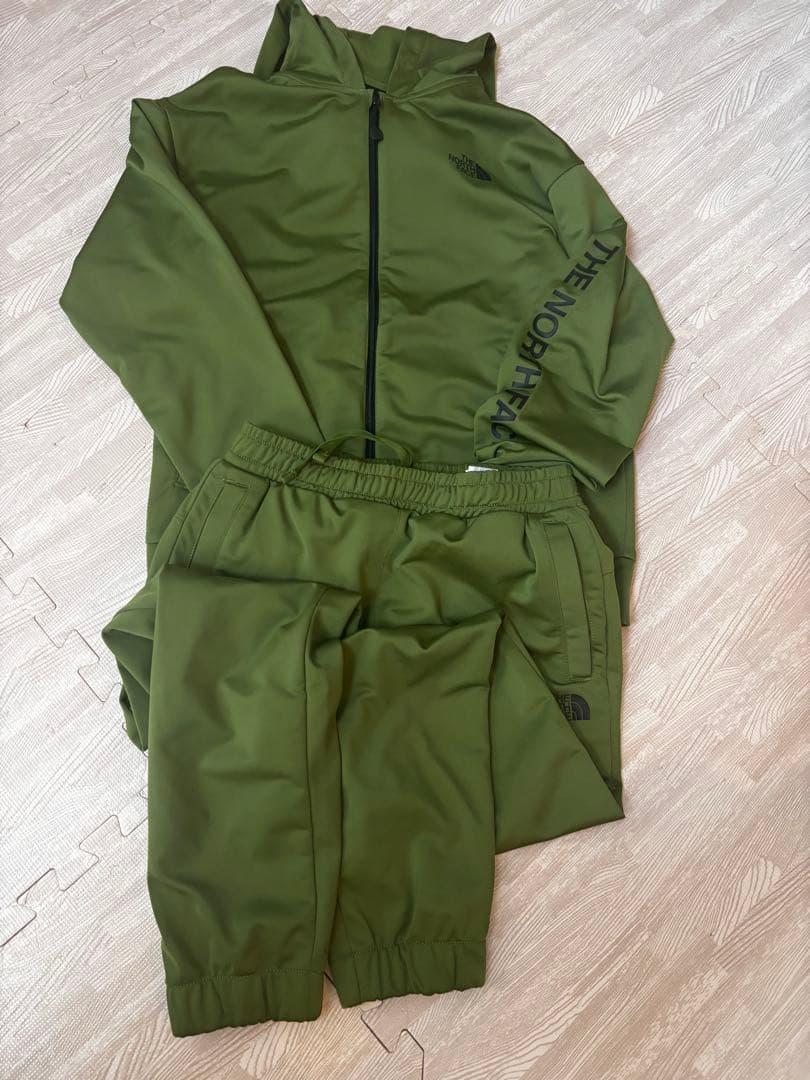 新品未使用　THE NORTH FACE ジャージ上下セット キッズ150センチ