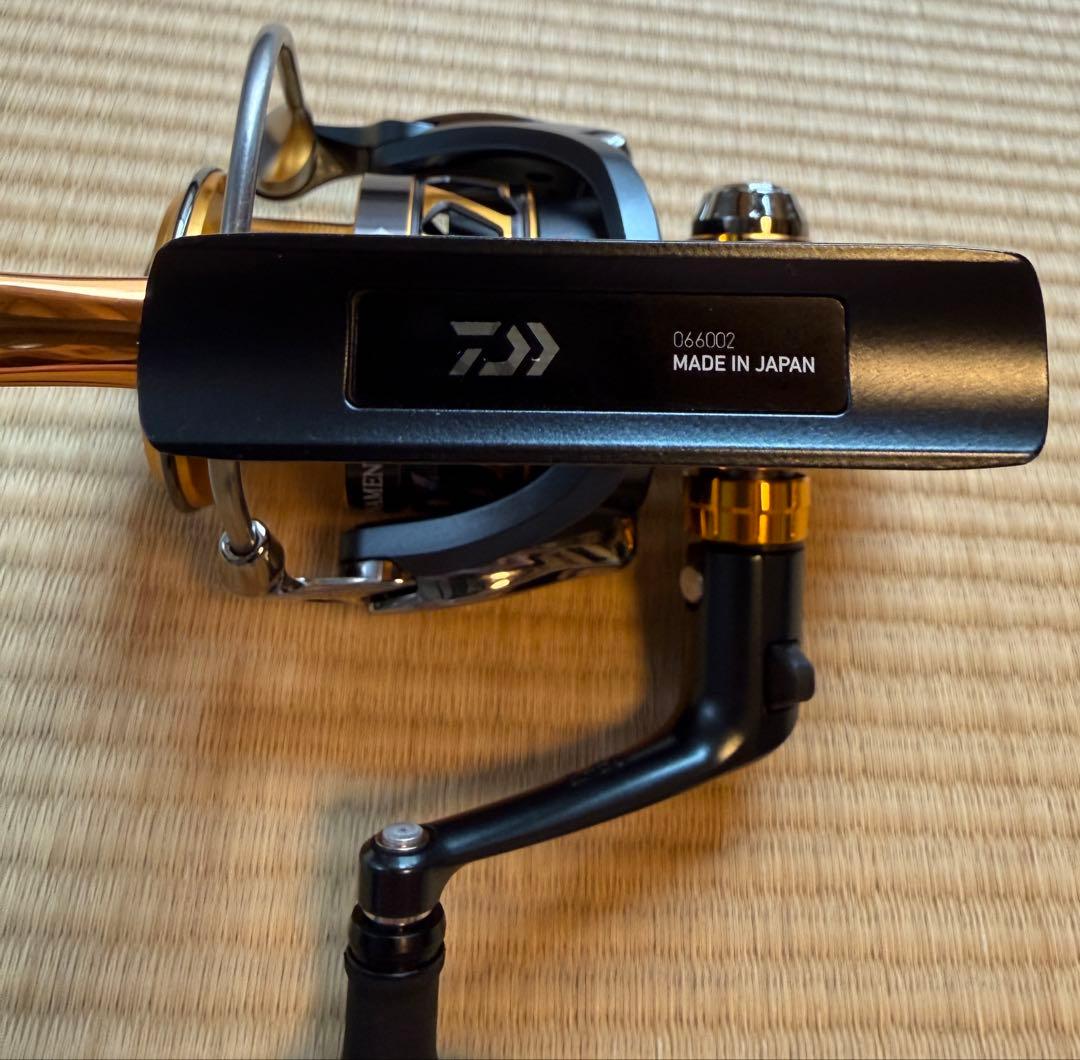 ダイワ 18トーナメントISO 2500SH-LBD 極上品