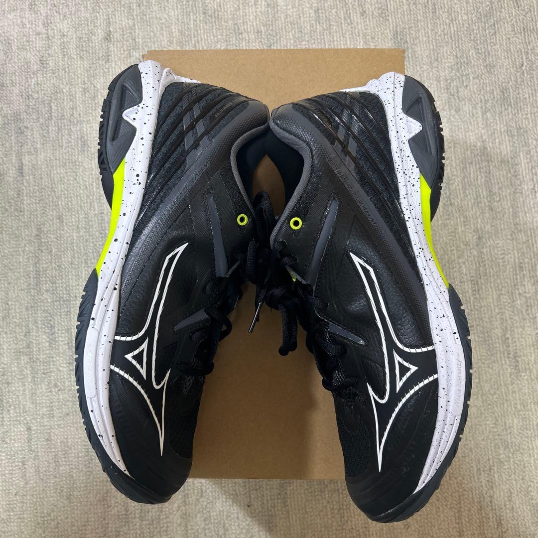 Mizunoバドミントンシューズウェーブクロー3ワイド26.5ブラック/イエロー