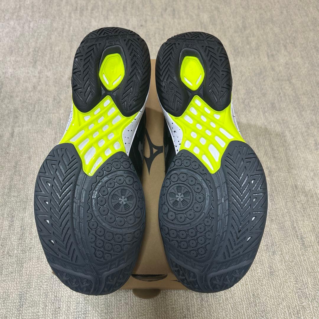 Mizunoバドミントンシューズウェーブクロー3ワイド26.5ブラック/イエロー