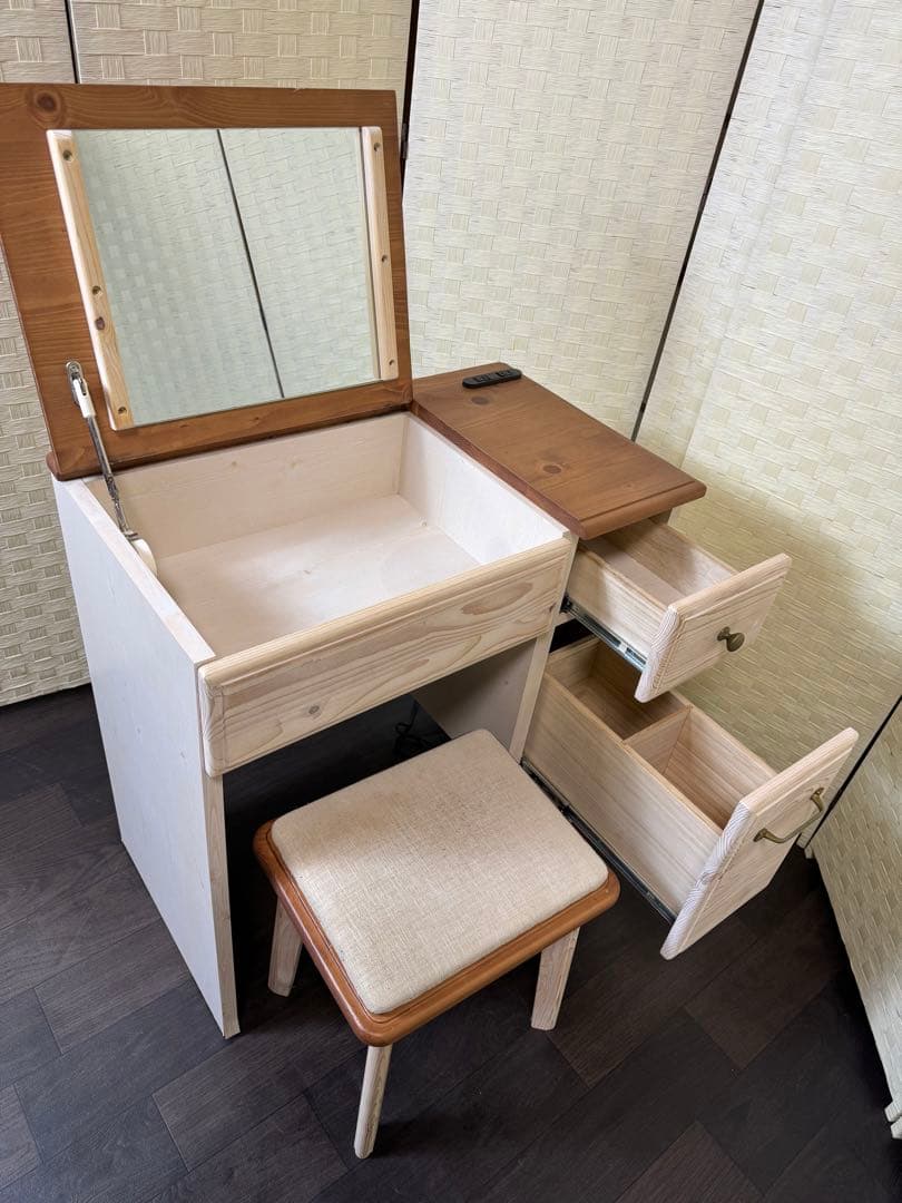 定価¥46,000 ドレッサーテーブル