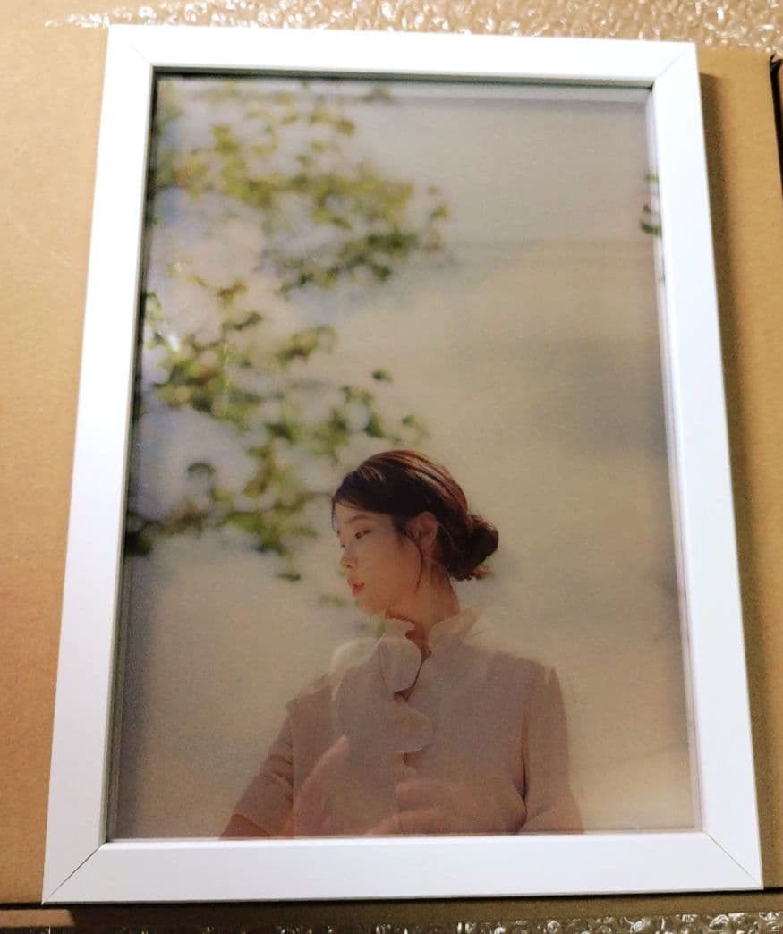 IU 10周年コンサート アクリルフォトフレーム 白ver.