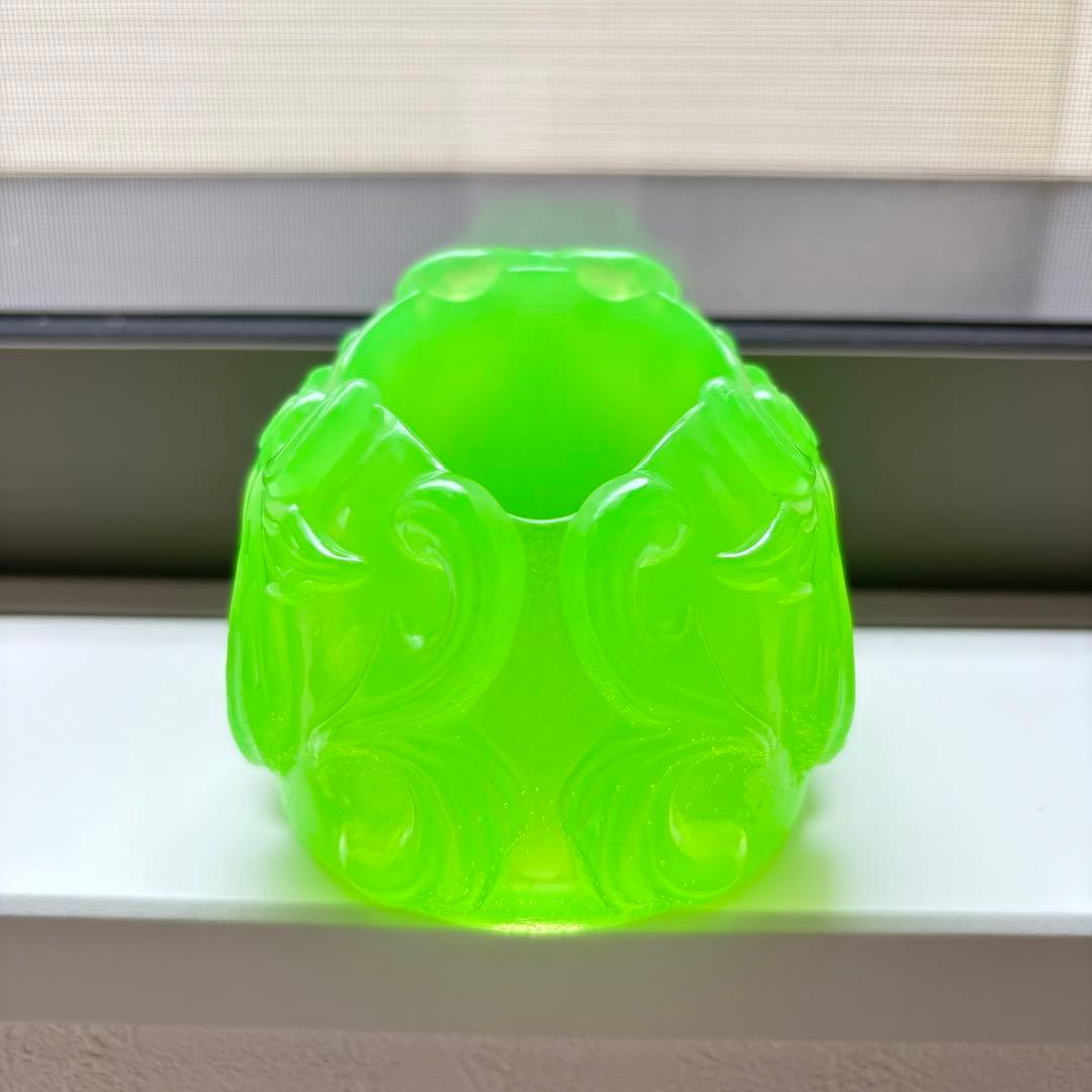 レジン　骸骨の小物入れ（蓄光）　グリーン