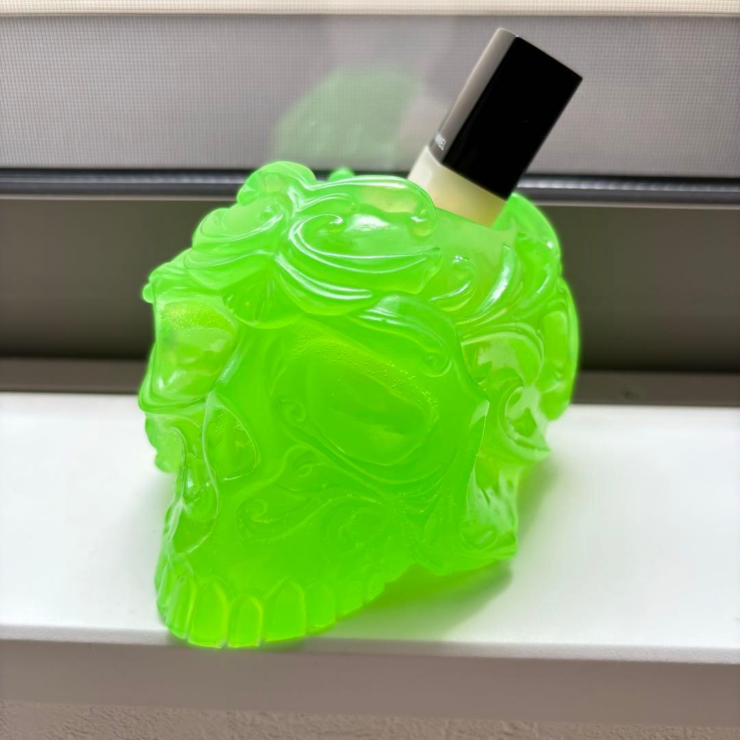 レジン　骸骨の小物入れ（蓄光）　グリーン