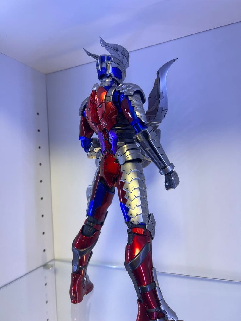 threezero ウルトラマン　ゼロ　ULTRAMAN SUIT フィギュア