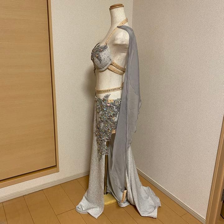 最大値引き！　ベリーダンス　シルバー　ラメ　衣装
