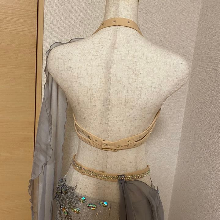 最大値引き！　ベリーダンス　シルバー　ラメ　衣装