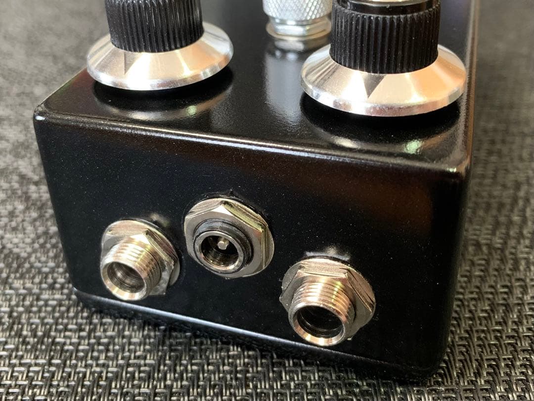 EarthQuaker Devices Black Ash クローン