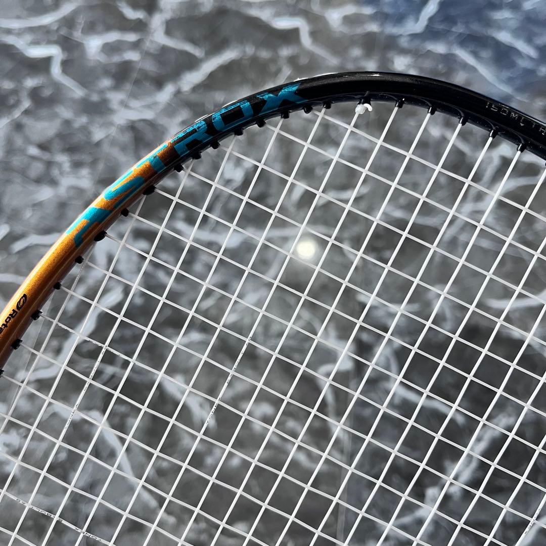 YONEX アストロクス88d ゲーム　4U G5