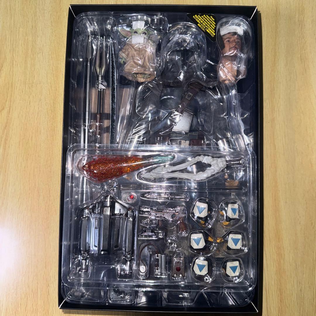 HotToys マンダロリアン&グローグー デラックスバージョン（開封済）