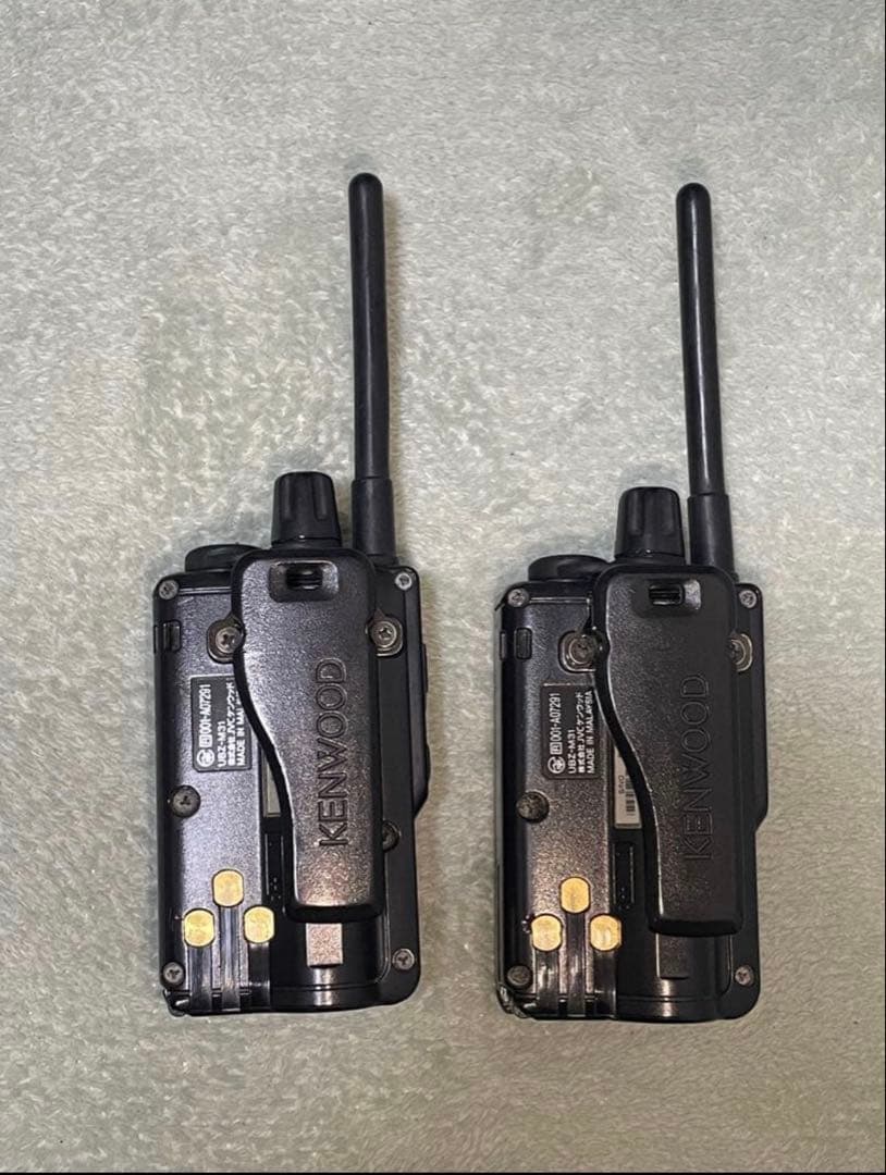 UBZ-M31 KENWOODトランシーバー　4台セット タイピンマイク付き