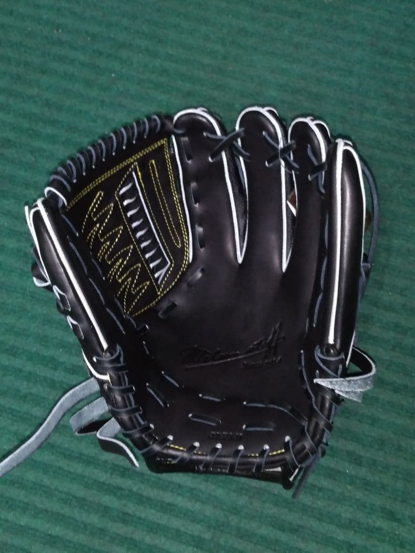 ウィルソン　硬式用グラブ　ピッチャー用　新品未使用　サイズ１１，５インチ　袋付