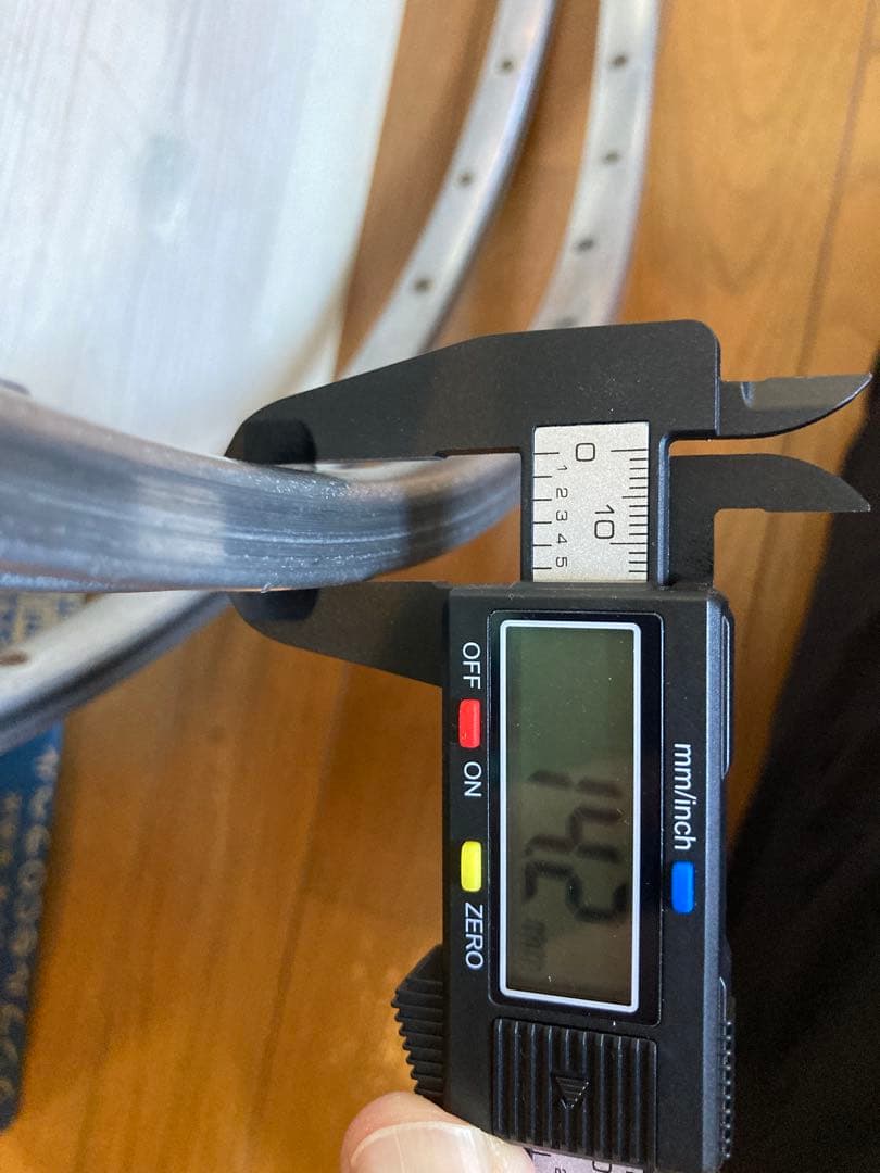 WOLBER SUPER CHAMPION クリンチャーリム2本セット 700C