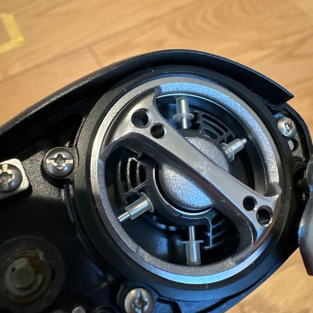 SHIMANO nium Mg7 V2 ベイトリール カバー付き