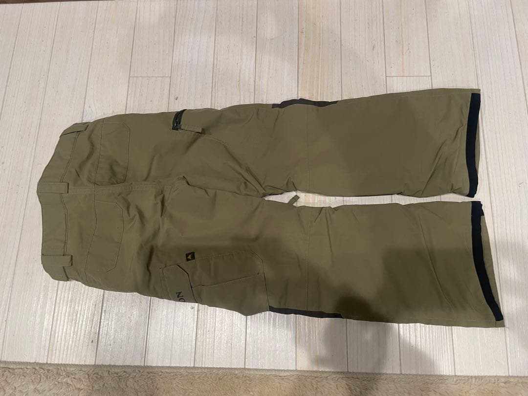バートン（BURTON）キッズ　スキー・スノボウェア上下セット Sサイズ　120
