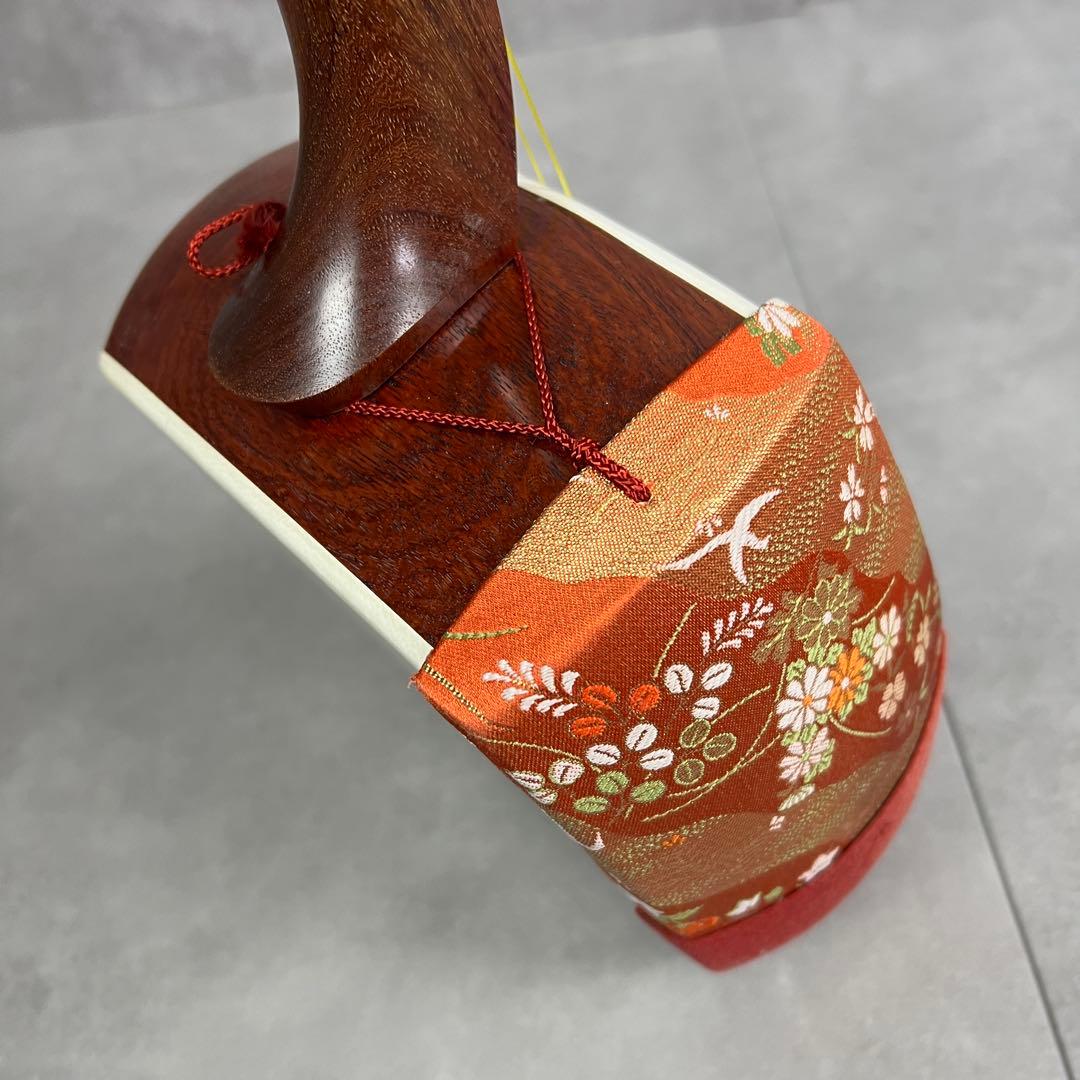 良品　細棹長唄三味線　花梨　レザーハードケース　正寸　撥　駒　天然素材　調子笛