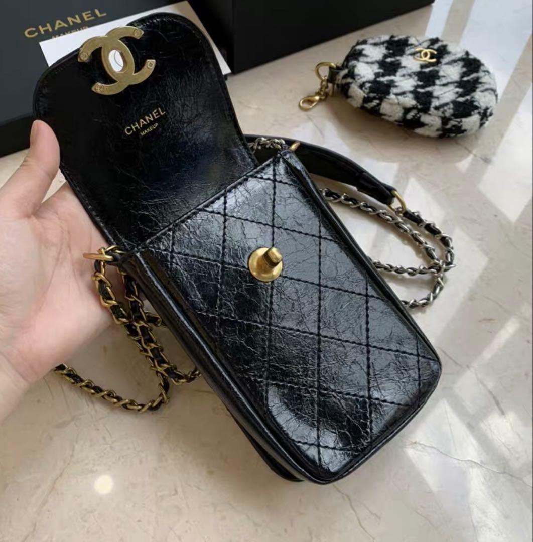 ノベルティ CHANEL キルティングショルダーバッグ　スマホショルダー