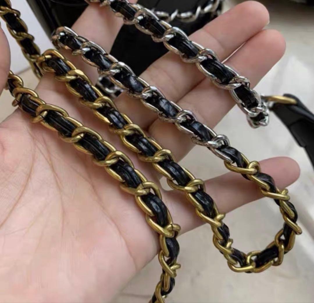 ノベルティ CHANEL キルティングショルダーバッグ　スマホショルダー