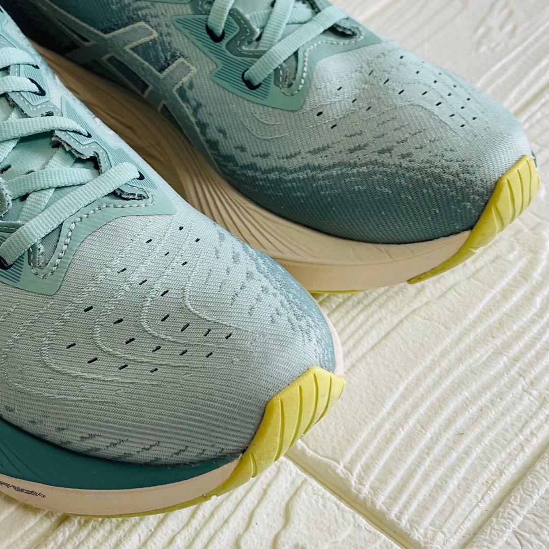 【美品】ASICS NOVABLAST4 27cm ランニングシューズ