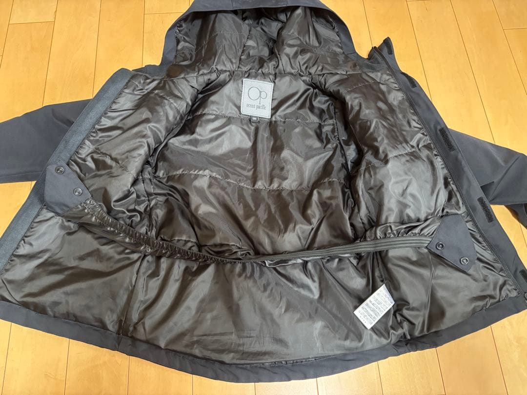 スノーボードウェア(子供用) キッズ　ジュニア　上下130セット　ビブパンツ