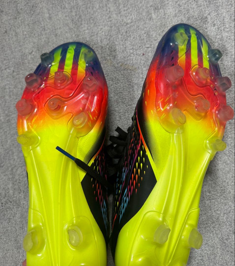 adidas アディダス サッカーシューズ ブラック/イエロー/レインボー