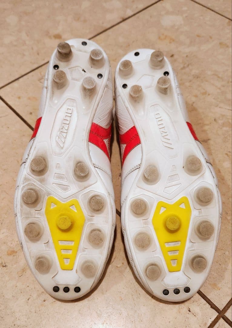 Mizuno Morelia ホワイト/レッド スパイク
