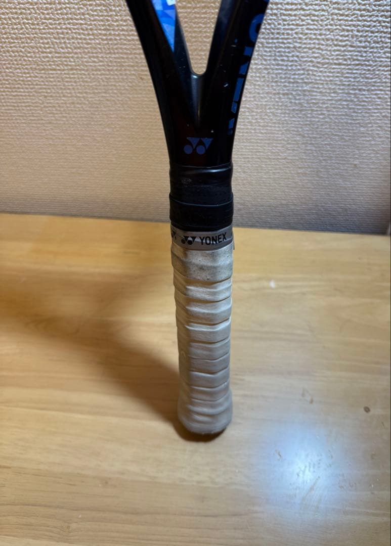 YONEX イーゾーン　EZONE 100 テニスラケット