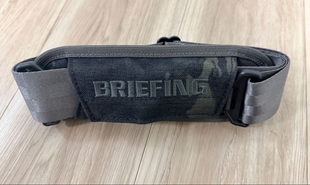 【廃盤・希少】BRIEFING セルフスタンドキャリー マルチカモブラック 美品