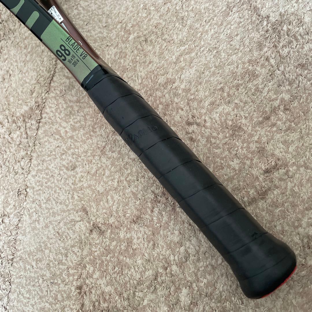 Wilson BLADE V8 98 305g 16×19 G3