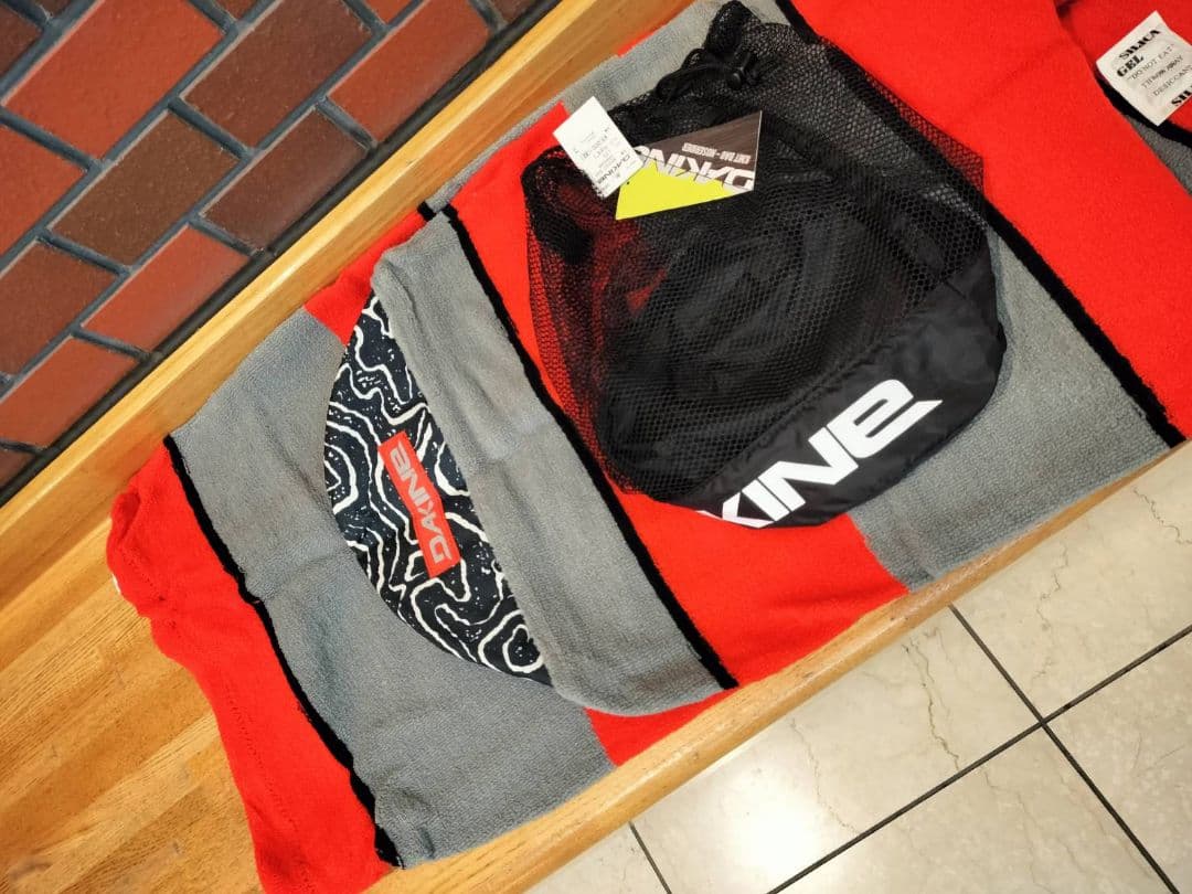 ꧁新品꧂　9.6ft　DAKINE　ニットケース