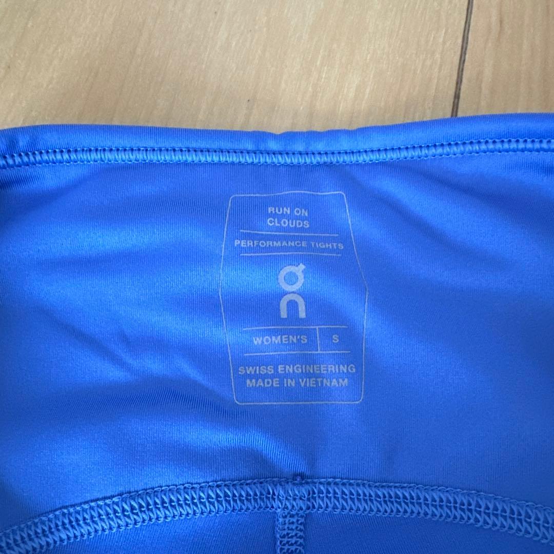 onランニングタイツ新品タグ付きSサイズ