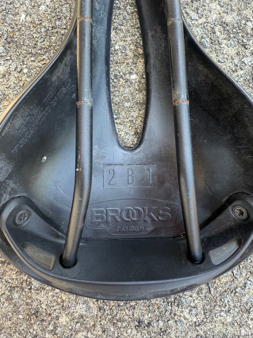 BROOKS C15 CAMBIUM サドル