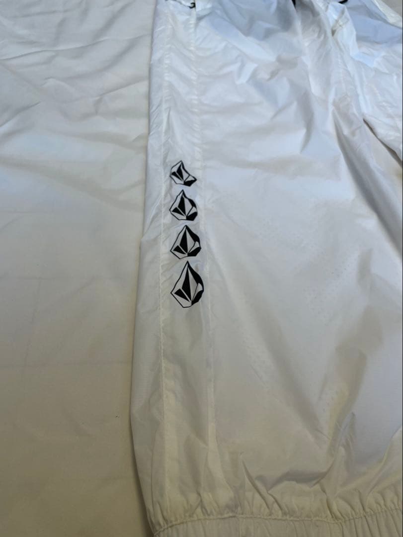 Volcom スノーウェア　ナイロンパンツ　Mサイズ