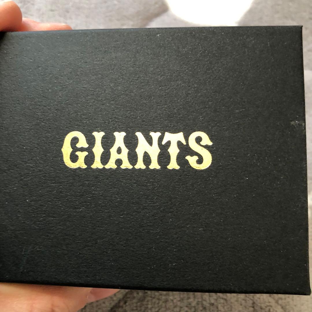 新品　GIANTS オレンジ腕時計　コンパクトウォレット　メモ入り缶ケース
