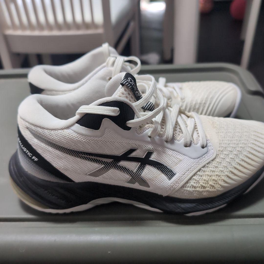 シューズ ASICS NETBURNER BALLISTIC FF 23.5