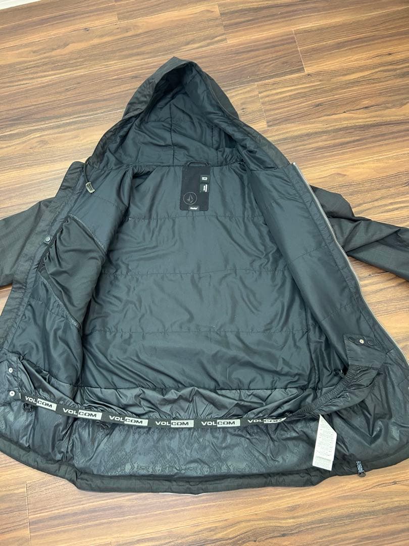 【美品】VOLCOM ボルコム スノボウェア 上下セット Mサイズ 黒/茶