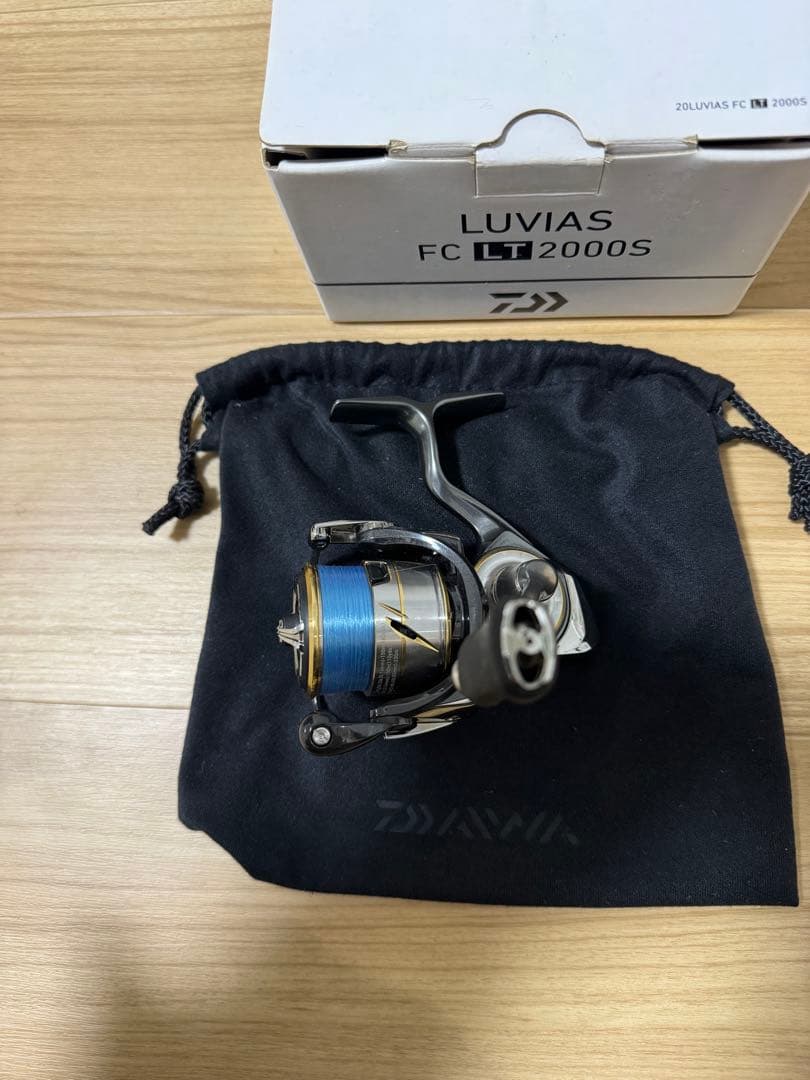 リール DAIWA20 LUVIAS FC LT2000S