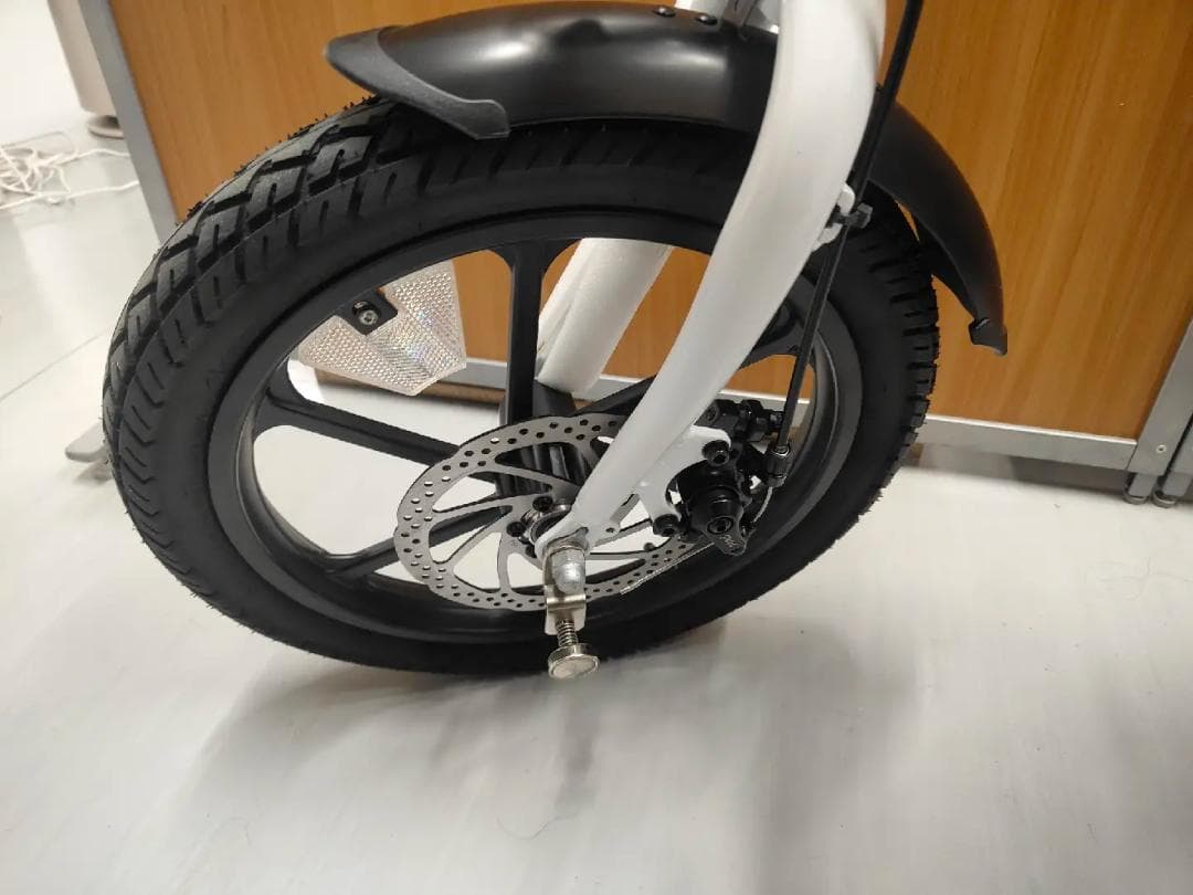 【在庫残りわずか！】電動アシスト自転車ERWAYA01 Liteホワイト