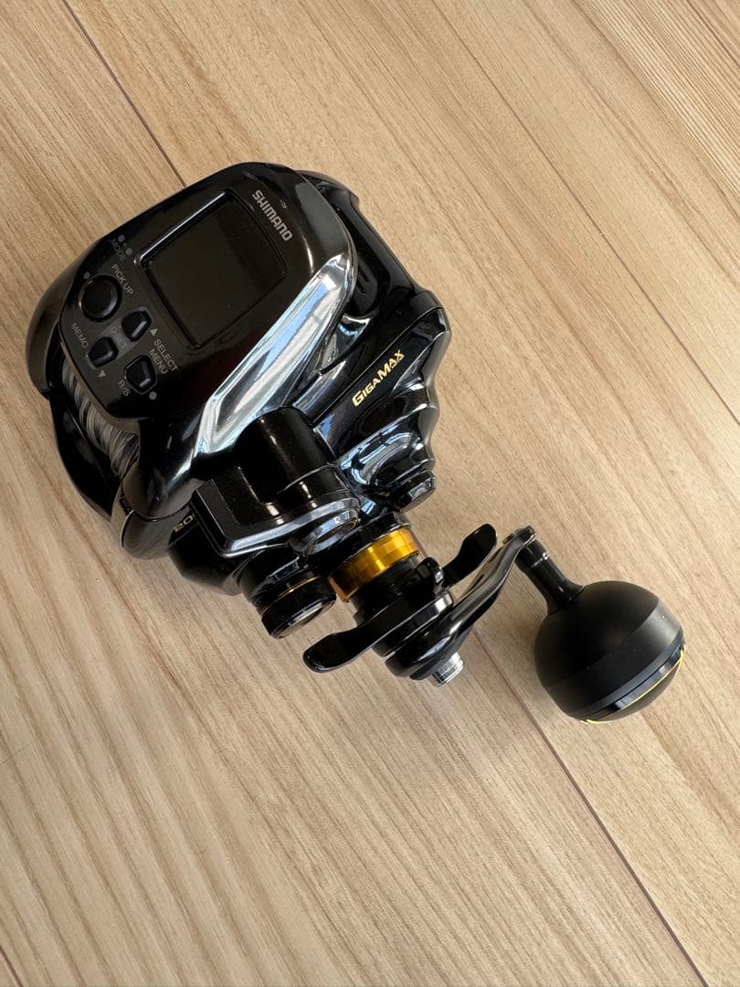 【日曜Sale‼️】シマノ 22 ビーストマスター 2000 右ハンドル