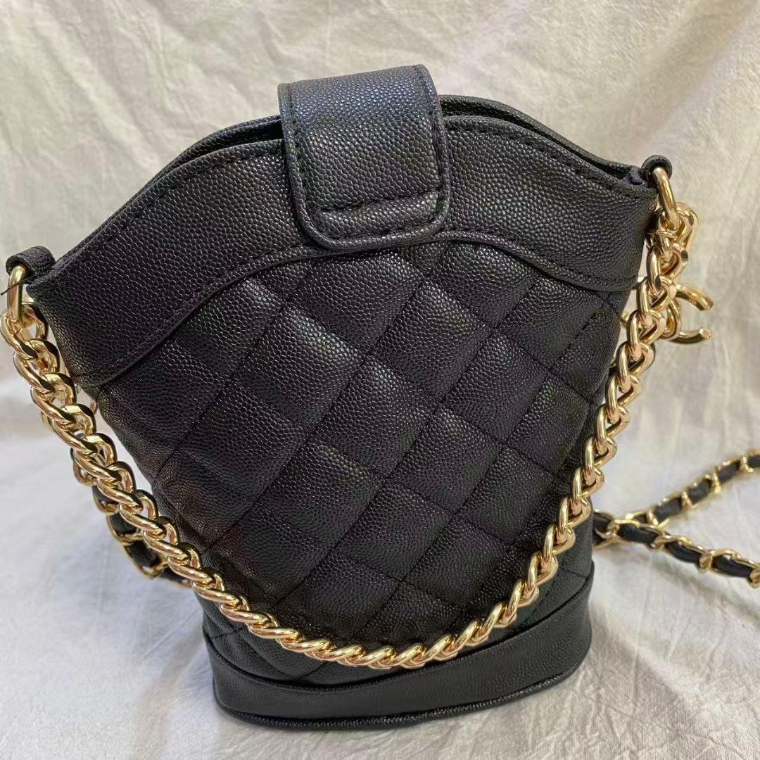 CHANEL 黒ノベルティ キルティング ショルダーバッグ 2way