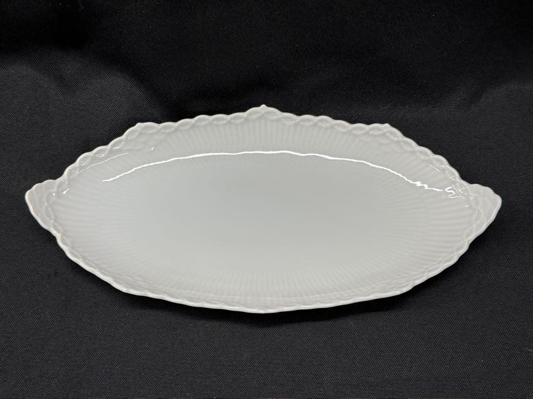 【美品】  ホワイトフルーテッド　ピクルス　2P