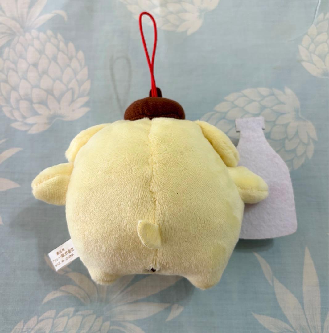 サンリオ　ポムポムプリン　牛乳おひげマスコット