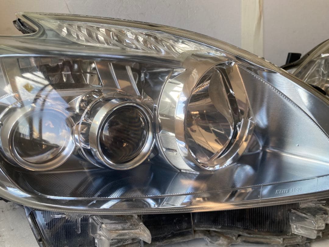プリウス30系 純正ヘッドライト 左右セット ZVW30 LED/HID